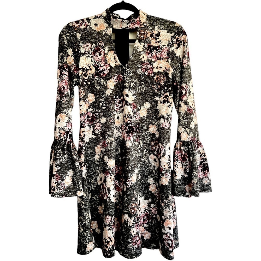 Francesca's Velvety Bell Sleeve Gray Floral Shift Dress Keyhole Back w/Bow Small